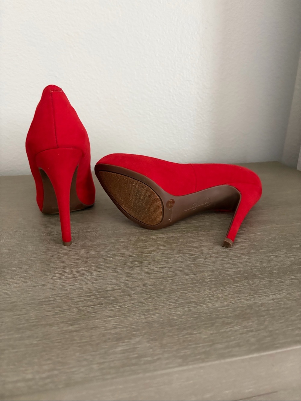 Jessica Simpson Red Suede Stiletto Pumps - Picture 3 of 4